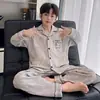 Pijama de forro polar de manga larga para otoño e invierno para niños, nuevo diseño de dibujos animados, ropa de estar de forro polar fina, adecuada para niños mayores y niños, se puede usar como ropa exterior