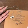 Collar Casual Blanco con Lazo Deslizante para Mujer, Lujo Accesible de Nicho Elegante, Gama Alta, Ropa de Trabajo Versátil, Delicada Cadena para Clavícula