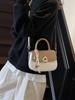 Bolsa de Sillín de Alta Gama Transfronteriza, Bolso de Hombro de Moda y Versátil, Nuevo Bolso Cruzado Casual de Tendencia de Nicho 2026