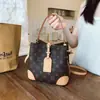 Bolsa Saco Feminina Novo Estilo Toque de Luxo Retrô Floral Antigo Bolsa de Ombro Único Grande Capacidade Color Blocking Para o Trabalho Bolsa de Mão Feminina Transversal