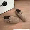 Versión en Stock Zapatos Birkenstock de Suela Gruesa de Felpa para Mujer 2025 Nuevos Zapatillas de Lana Cálida de Felpa y Algodón para Invierno al Aire Libre Calzado para Mujer