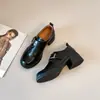 Mocassins de Couro com Cinto Estilo Retrô de Boca Profunda para Mulheres Primavera 2026, Sapatos Simples de Couro Macio para o Dia a Dia com Salto Grosso, Mocassins de Couro Estilo Britânico