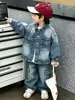 Traje de Mezclilla de Trabajo de Otoño para Niños 2026 Nuevo de Moda Conjunto Casual Deportivo de Dos Piezas de Primavera y Otoño