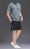 Traje deportivo para hombre para correr, de seda helada de manga corta, ropa de verano de secado rápido, ropa de baloncesto, ropa de bádminton y fitness, shorts holgados