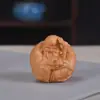 Salón Dorado Madera Maciza Tallado Fu Lu Shou Samsung Tres Dioses de la Prosperidad Mango Pequeños Adornos Mascota de Té Artesanías de Talla en Madera Escritorio