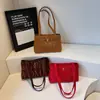 Bolsas Populares de Este Año 2025 Bolsos Nuevos Bolso de Hombro Bordado Retro Versátil Bolso Tote de Gran Capacidad