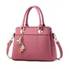 Bolsa de mujer al por mayor 2022 otoño e invierno nuevo bolso de mano para dama gran capacidad bolsa para madre de mediana edad bandolera bolso cruzado moda