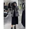 Elegante blazer a cuadros para mujer de talla grande con hombros rectos, abrigo de otoño e invierno para mujeres de talla grande, disimula la barriga y estiliza, con un toque de alta gama