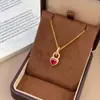 Colgante de Corazón Estilo Mary Jane Francés con Diamantes Completos, Color Duradero, Lujo Ligero, Dulce, Chapado en Oro de 24 Quilates, Color Rojo Rosa para Mujeres