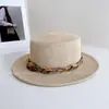 Chapéu de Palha com Fita Trançada Estilo Boho, Topo Plano para Mulheres, Proteção Solar de Verão, Chapéu de Sol Pastoral Francês, Chapéu de Praia, Moderno