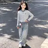 Conjunto de Duas Peças para Meninas Outono e Primavera Cardigan Retrô Xadrez Color-Block Estilo College Jeans Fofo Estilo Coreano Tendência
