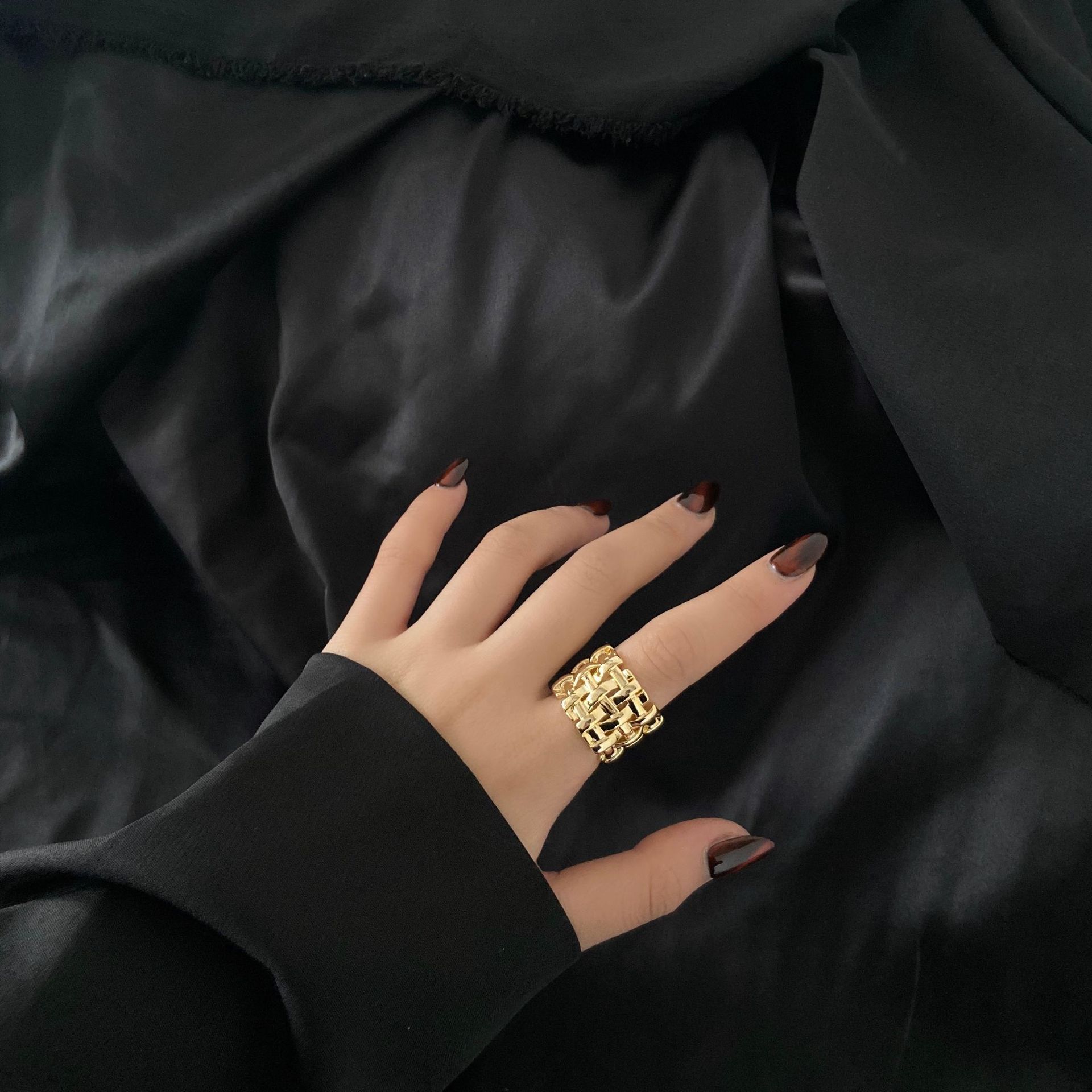 21401459782_1537548510 (1)