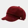 Gorra de repartidor vintage de gamuza para mujer con hebilla metálica, estilo británico, otoño e invierno, gorra de artista para adelgazar la cara, gorra de pico versátil