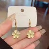 Moda nueva 2023 Corea del Sur Celebridad de Internet pendientes elegantes pendientes de flor para mujer pendientes de botón de flor de ópalo pendientes de gancho