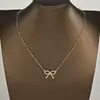 Moda Transfronteriza Versión Coreana Colgante de Lazo Hueco Cadena para Clavícula Collar Sencillo y Fresco para Chica Joyería al por Mayor