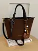 Bolso tote pequeño para mujer para el trabajo, nuevo bolso de hombro retro para ir al trabajo Otoño 2026, bolso cruzado tipo cubo versátil