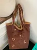 Bolsa Tote Casual de Diseño de Nicho Nuevo Otoño 2025 Bolso de Mano Casual Moda Textura Retro Bolso de Hombro para Mujer