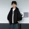 Chaqueta cortavientos estilo ropa de trabajo para niños, nueva colección otoño 2026, chaqueta con capucha para niños mayores, a prueba de viento, ropa de exterior para niños