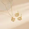 Set de Joyería de Collar y Aretes Nuevo Transfronterizo 2025 Nuevos Aretes de Acero de Titanio de Gama Alta Set de Joyería para Mujer Venta al por Mayor