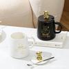 Taza de Oso Amoroso Celebridad de Internet Cubierta Decorativa Botón Taza de Cerámica Oso Apretado Alto Valor de Color Oso Palillo de Dientes Abalorio Superior Accesorios