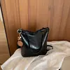 Bolsa Grande Capacidade Feminina 2026 Nova Verão High-End Retrô Bolsa de Ombro para o Dia a Dia Bolsa Transversal Saco