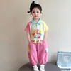 Conjunto Polo Manga Curta Cartoon para Meninas 2026 Novidades de Verão Roupas Esportivas Estilosas para Meninas Conjunto de Duas Peças Fino de Verão