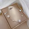 [Acero de titanio de cuerpo entero] Dongdaemun Personalidad Romana Lujo Ligero Cadena Brillante Personalidad Pulsera Femenina Celebridad de Internet Retro Novia