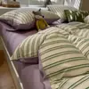 Juego de cuatro piezas de ropa de cama de algodón 100% para dormir, diseño de cuadros simple, sábana y funda de edredón de algodón puro sin estampados, juego de tres piezas para dormitorio de estudiante 4
