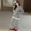 Conjunto de Saia de Renda Patchwork e Calça Flare para Meninas 2026 Primavera, Moletom Pulôver de Manga Longa para Crianças Maiores Primavera e Outono