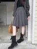 En Stock Falda Nueva de Estilo Americano Gris y Negra Plisada para Mujer, Falda de Línea A Adelgazante de Cintura Alta para Otoño e Invierno que Cubre las Caderas