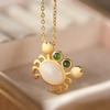 Caranguejo embutido Hetian jade colar feminino natural jade nicho moda retro design doce colar feminino