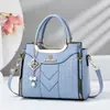 Bolsa de Mão de Grande Capacidade para Mulheres, Nova Bolsa Bordada para Senhoras Outono e Inverno 2025, Bolsa de Ombro Simples e Estilosa, Bolsa para Mãe