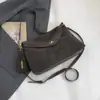 Bolsas de Mujer de Nicho de Alto Valor 2026 Nuevo Bolso Cruzado Versátil Vintage Bolso de Hombro Texturizado Casual para el Trabajo