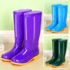 Botas de lluvia versátiles de moda para estudiantes, zapatos impermeables, botines antideslizantes, zapatos de goma cálidos para exteriores para adultos y cocina, zapatos de mujer con forro de felpa