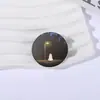 Broche Divertido de Fantasma Solitário Emblema de Metal Acessórios para Roupas Alfinete de Lapela Padrão Geométrico Redondo de Paisagem Venda por Atacado de Fábrica