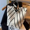 Bolso de hombro con patrón de olas de nicho nórdico, bolso tote de gran capacidad, bolso de hombro abierto tejido fino, bolso tipo cubo para ir al trabajo para mujer