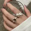 Anillo de Lazo Plegado con Piedra Preciosa de Camelia para Mujer, Diseño Sencillo de Nicho, Diseño Versátil y Exquisito, Dedo Índice Abierto