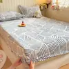 Conjunto de lençóis de cama de veludo com floco de neve, três peças, marca Simmons, à prova de sujeira e poeira, forrado com fleece para o inverno, capa protetora de cobertura total, estilo de capa de cama taiwanesa