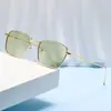 Gafas de sol cuadradas pequeñas de moda transfronterizas para fiestas y salidas, nuevo favorito de nicho, gafas de sol coloridas a la moda