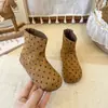 Botas Martin Infantis Tendência 2026 Outono/Inverno Camada Única Estilo Coreano para Meninas Botas Princesa de Bolinhas Botas para Crianças Pequenas de Cano Médio Comércio Exterior