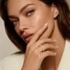 Directamente del fabricante: Anillo de plata de ley 925 de 2.5 mm con moissanita para mujer, apto para apilar, con un diseño de lujo ligero y elegante, completamente incrustado con diamantes, sin necesidad de perforación