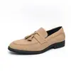 Zapatos de cuero de estilo británico para hombre de talla grande, colección primavera/otoño 2025, mocasines de gamuza transfronterizos, zapatos casuales sin cordones con borlas, mocasines para hombre