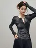 Camiseta base práctica y básica de manga larga con cuello Henley y media botonadura para mujer, adecuada para primavera y otoño, un top de punto acanalado para el trabajo o para usar casualmente