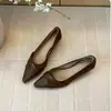 Sapatos Femininos de Salto Anabela Bico Fino Retro 2026 Novos Versáteis Confortáveis Slip-on Mary Janes Elegantes Pequenos Sapatos de Couro