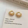 Pendientes de Aro Pequeños Lisos Entrelazados Incrustados con Diamantes, Dulces y Delicados, para Mujer, con un Diseño Elegante Inspirado en la Moda Japonesa y Coreana, Exquisitos y Modernos