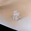 Brincos de Flor de Pétala de Zircônia Simples e Estilosos para Mulheres Sem Orelhas Furadas, Exclusivas Ear Cuffs, Brincos Elegantes com um Design Único