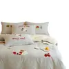 Juego de ropa de cama de tela de algodón puro, engrosada, cálida y cepillada, bordado de dibujos animados (3 o 4 piezas), con una linda funda de edredón de algodón, adecuada para otoño e invierno