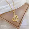 [Acero de titanio] Una flecha que atraviesa el corazón, amor, luz, temperamento de lujo, hermoso collar de diamantes, cadena de clavícula femenina que combina con todo, cadena de acero de titanio.
