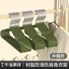 Colgador de plástico grueso con recubrimiento nuevo estilo extra grueso para adultos plástico con recubrimiento antideslizante sin marcas colgador de ropa colgador de ropa para niños