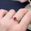 Nuevo Anillo de Rubí Quemado Boutique Cristal de Rubí Piedra Principal Súper Limpia 4*6mm Plata S925 Incrustación Seiko